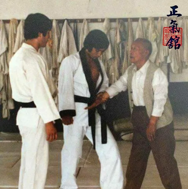 Choi Yong-sul e Lim Hyun-soo no Jungkikwan.
