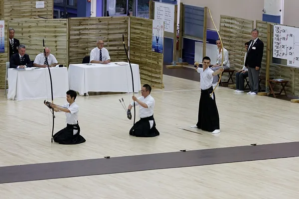 Arqueiros no Campeonato do Mundo de Kyūdō de 2014.