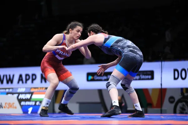 Luta livre feminina no torneio europeu de qualificação olímpica de 2024.