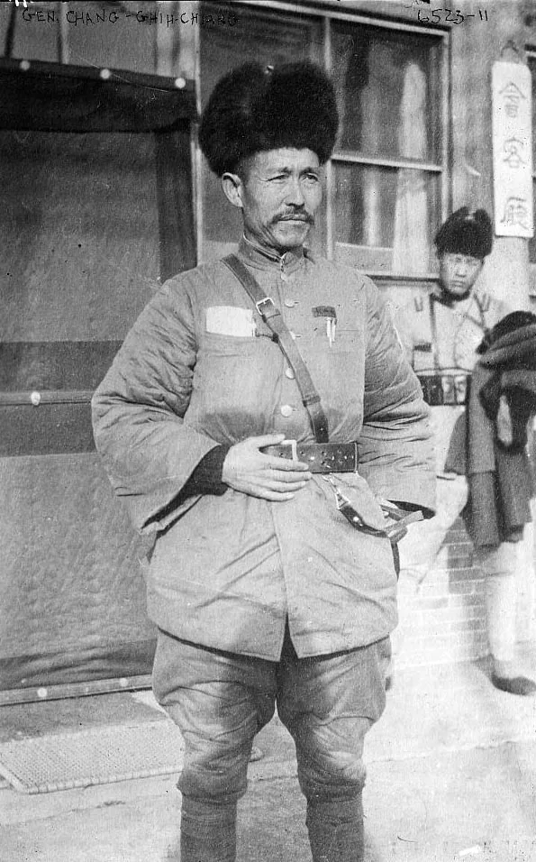 O general Zhang Zhijiang, fundador do Instituto Central de Guoshu.